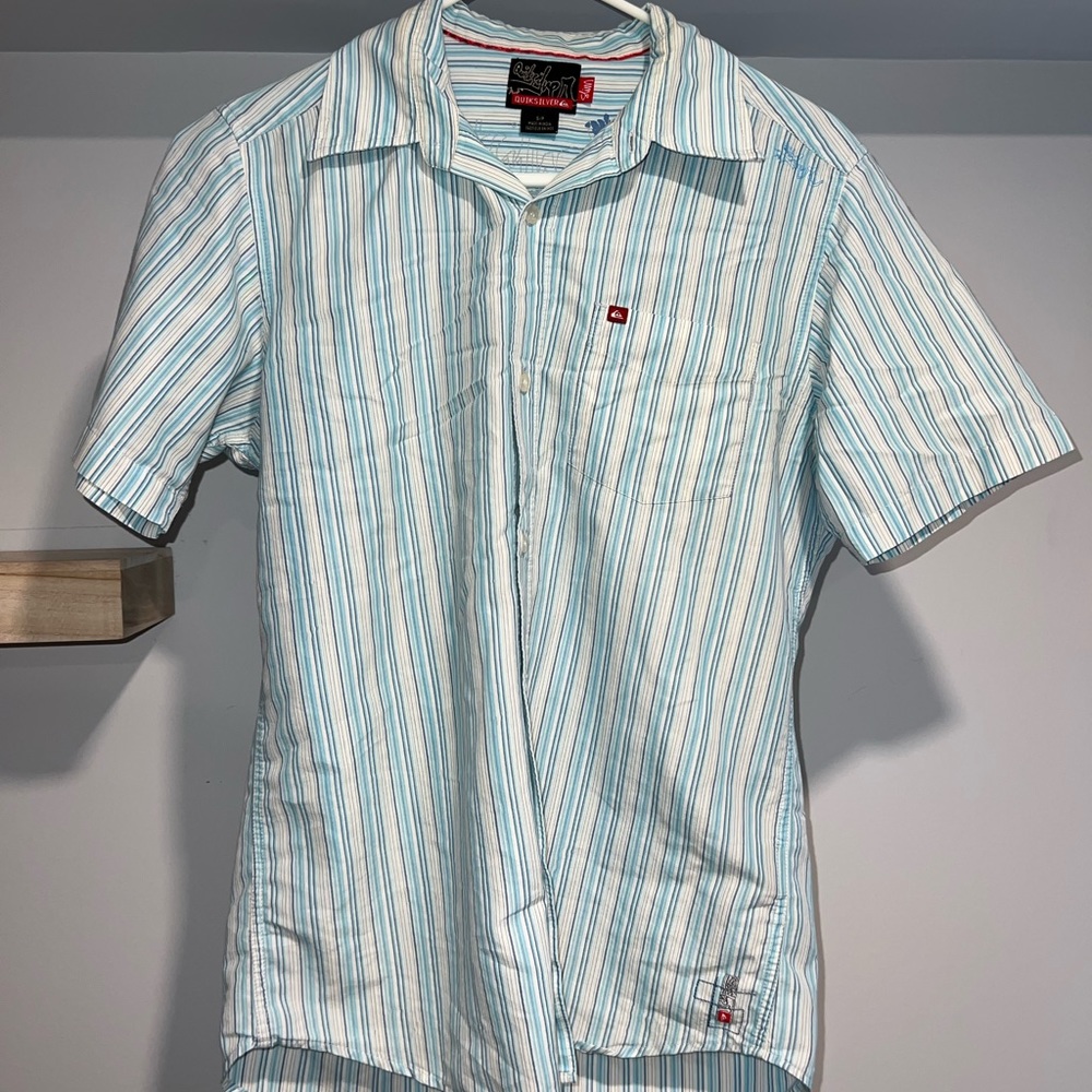 Quicksilver white and blue button-down T-shirt